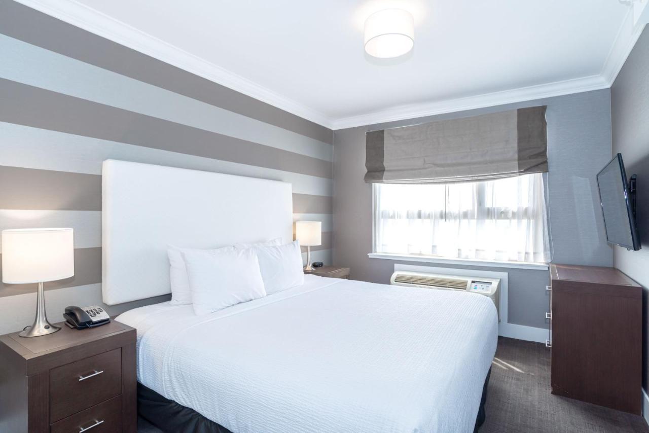 Sandman Hotel Edmonton West Экстерьер фото