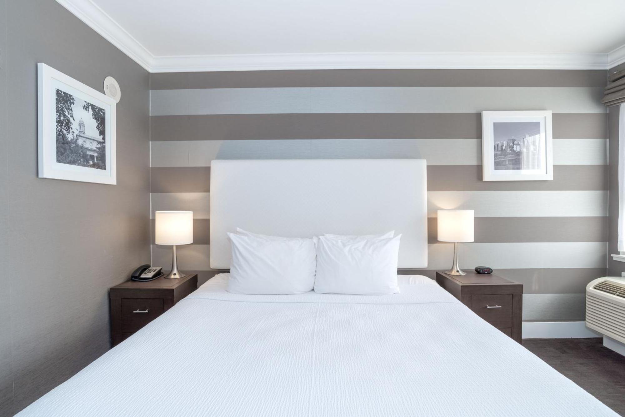 Sandman Hotel Edmonton West Экстерьер фото