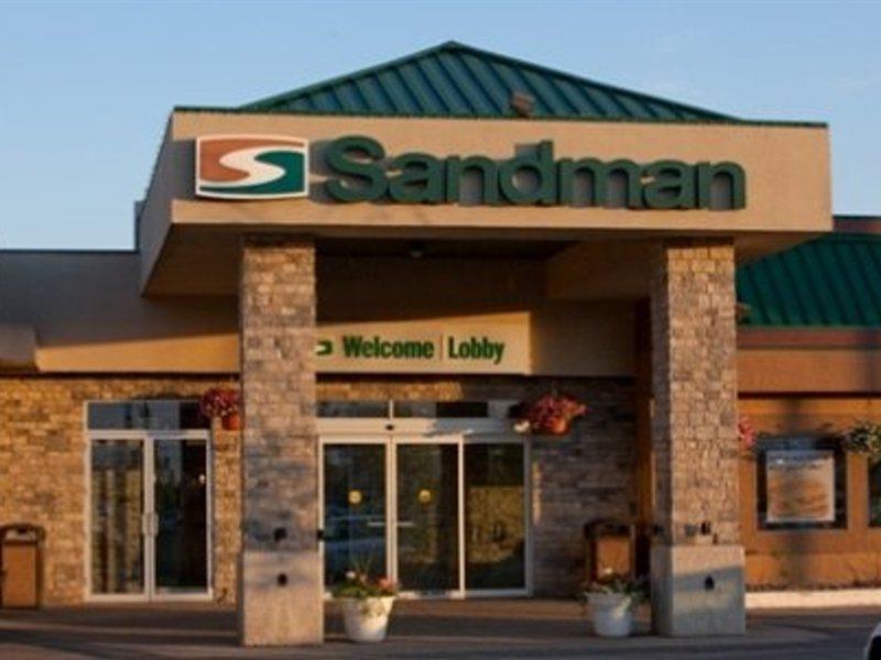 Sandman Hotel Edmonton West Экстерьер фото